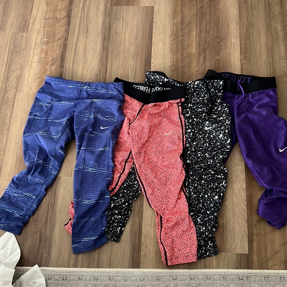 Bundle of 4 nike dri fit Capri leggings